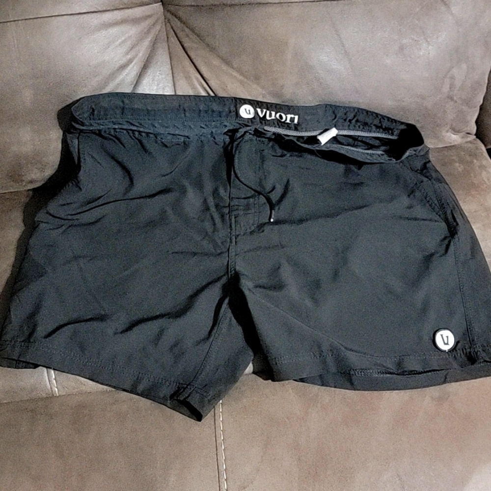 Vuori Broad Shorts, Size 38, and Color Black